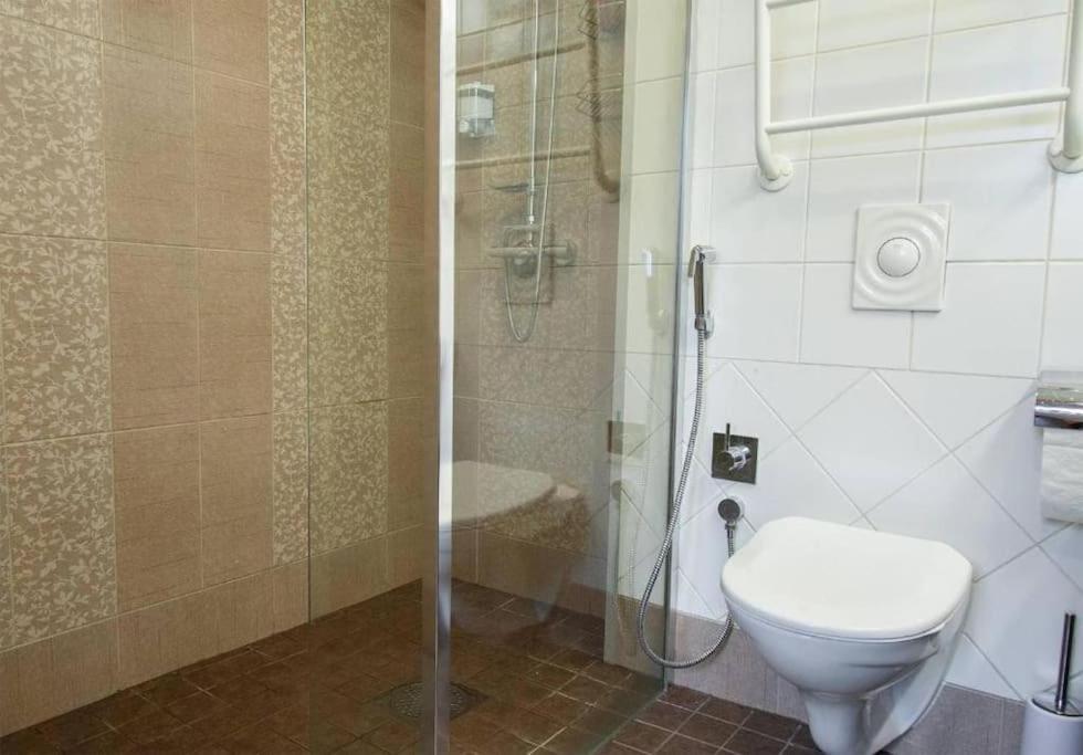 Charming Loft Near Old Town Apartment Талин Екстериор снимка