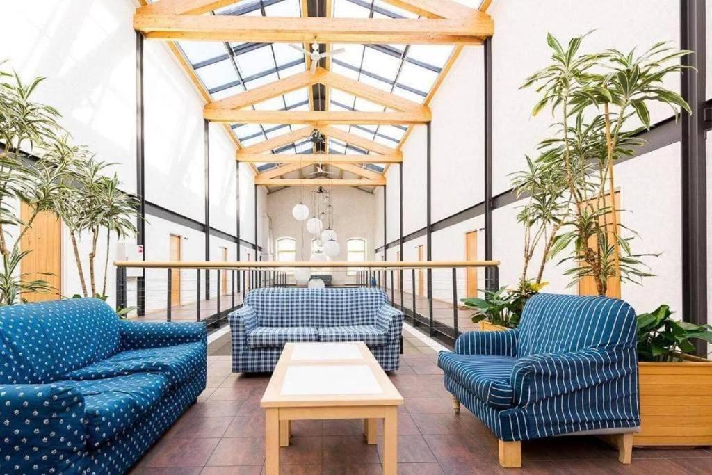 Charming Loft Near Old Town Apartment Талин Екстериор снимка